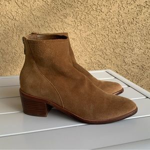 Antonio Melani nude brown tan suede booties size 6M
